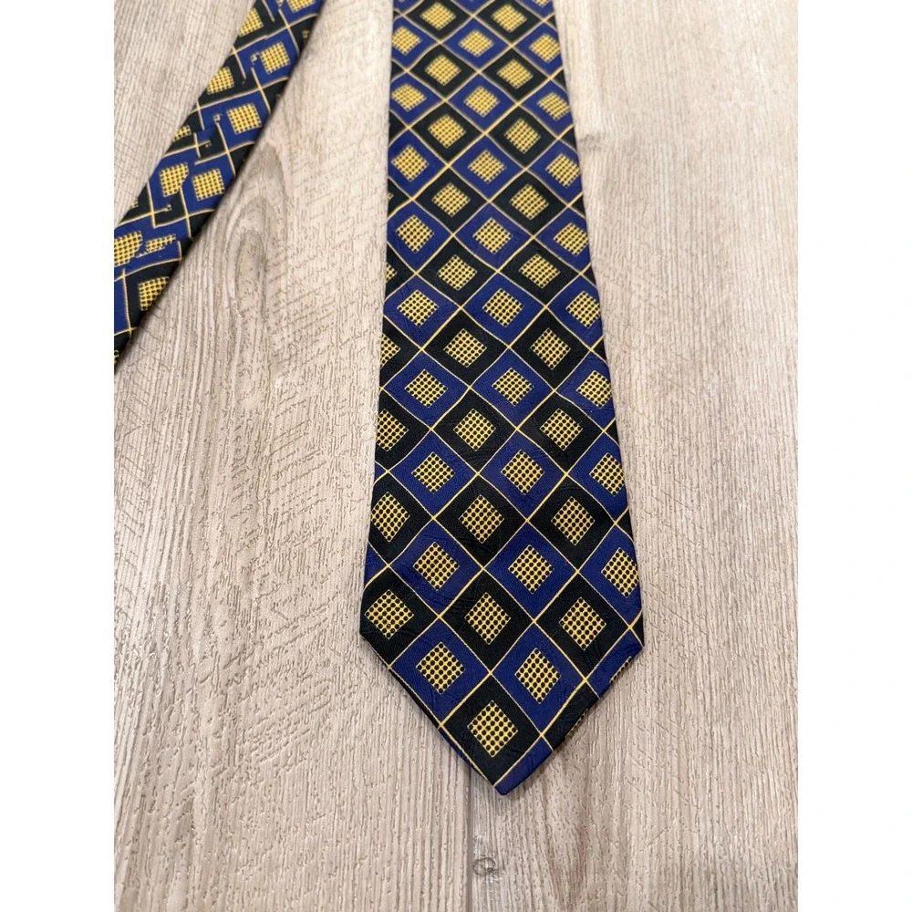Ermenegildo Zegna Mens Silk Tie Navy Blue Yellow Geometric Diamond Pattern Italy